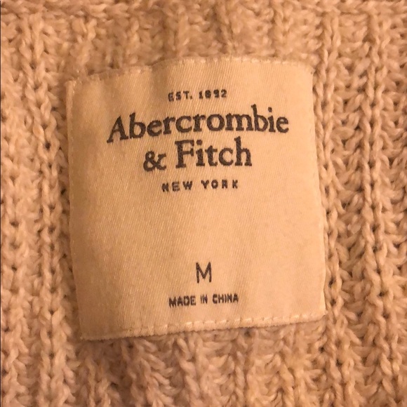 Abercrombie and Fitch knit cropped sweater - Picture 2 of 4